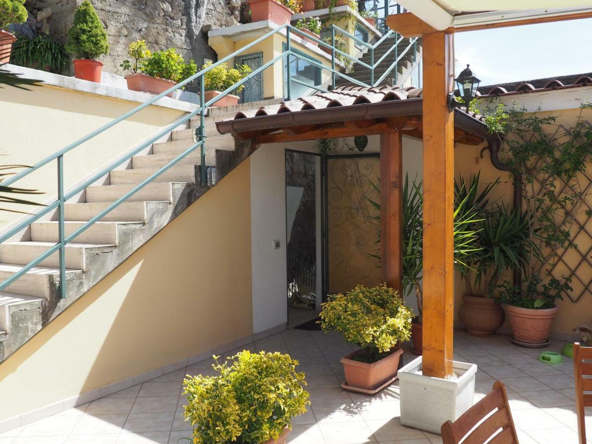 Casa Monticello Apartment Positano Bagian luar foto